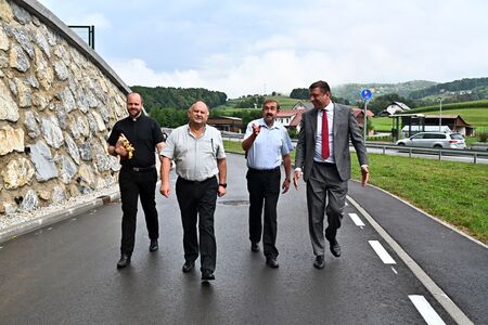 Otvoritev na Poljanah (10)